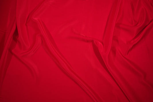Intensiv roter Viskose-Satin mit fließendem Fall für festliche Kleidung