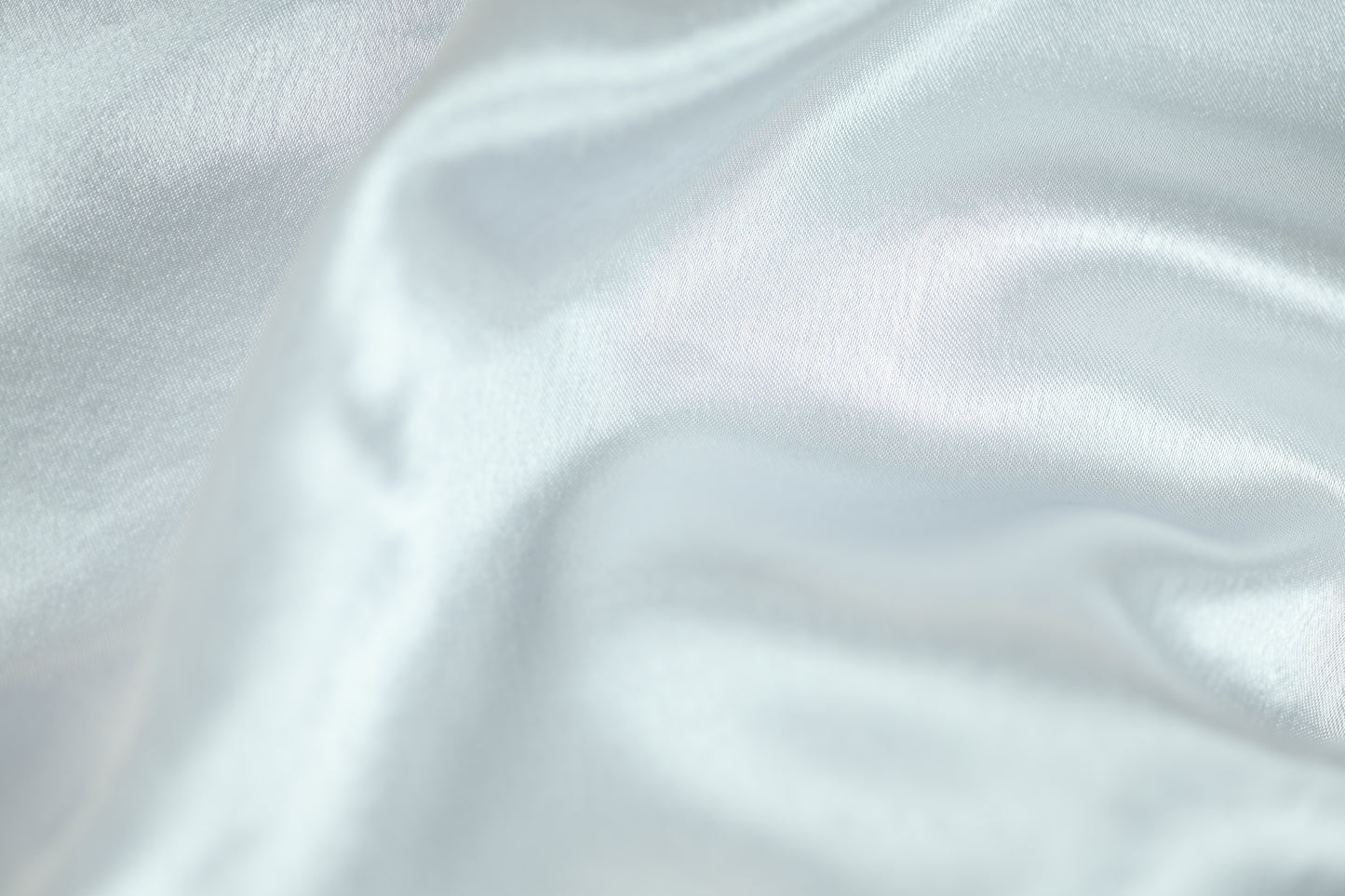 Weißer Satin Stoff für Brautmode und Dekoration
