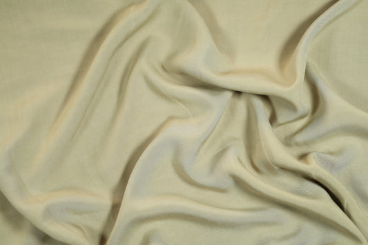 Viskose in Sandbeige mit weicher Oberfläche – perfekt für Röcke