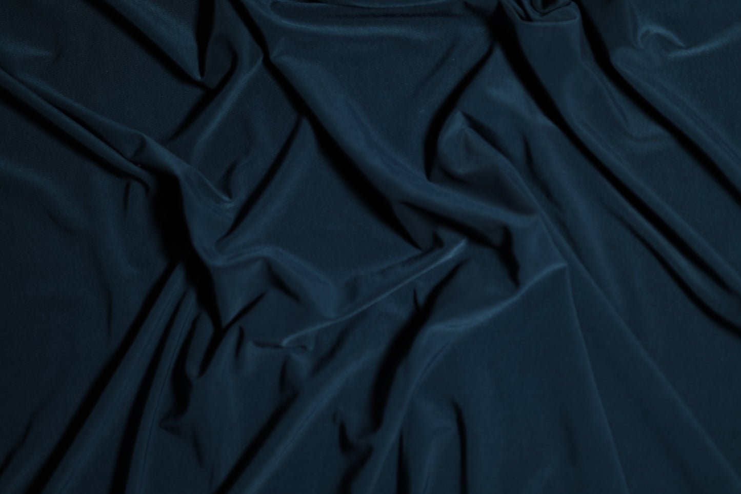 Weicher Jerseystoff in elegantem Petrolblau