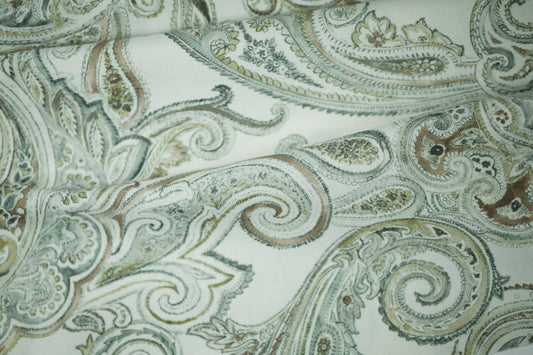 Paisley Dekostoff – Naturweiß & Salbeigrün – hochwertiger Polsterstoff ideal für Vorhänge und Sessel