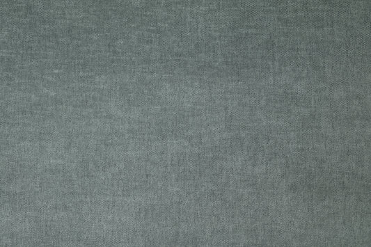 Hellbeiger Möbelstoff mit Leinenstruktur – natürlich und edel