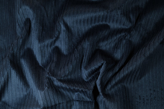 Weicher Cord in Dunkelblau für Mäntel