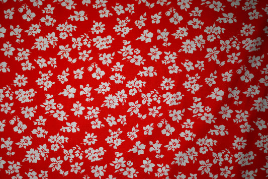 Weicher Viskosestoff – perfekt für Sommerkleidung