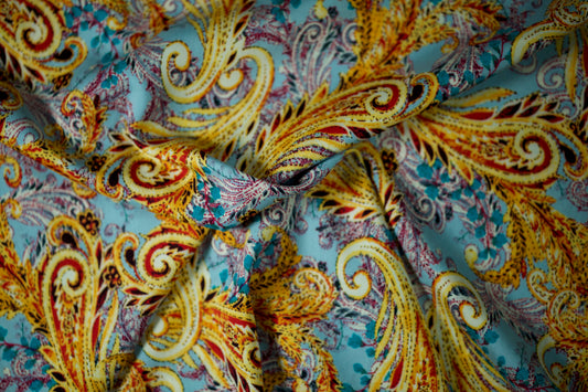 Weicher Viskosestoff – perfekt für Sommerkleidung