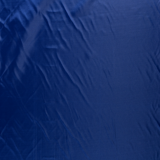 Satin Stoff Königsblau – Detail