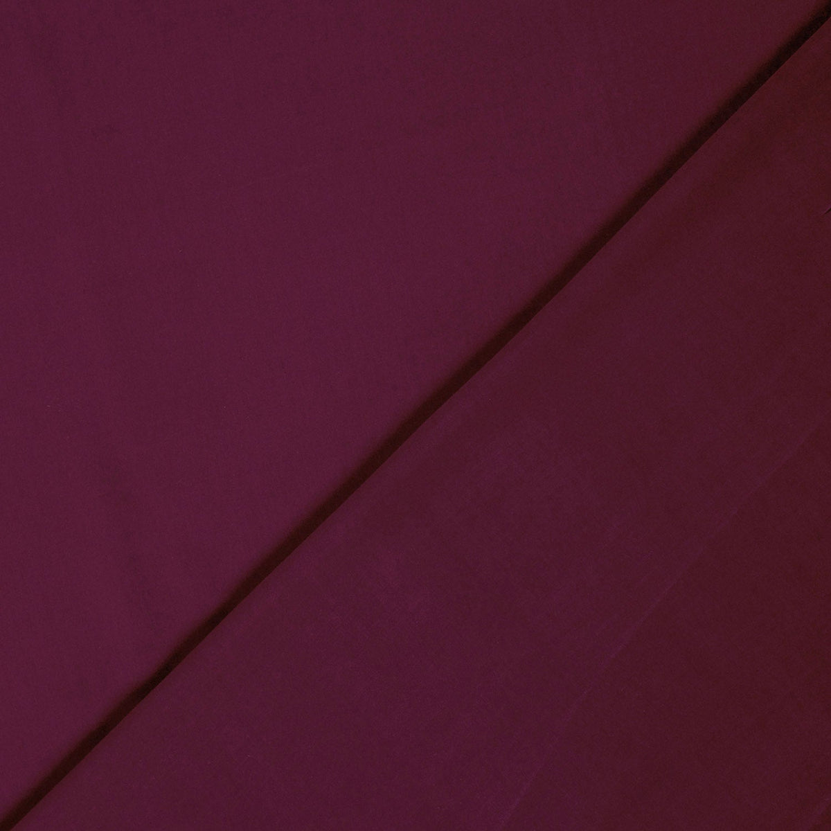 Viskose Popeline Stoff Magenta – Faltenwurf