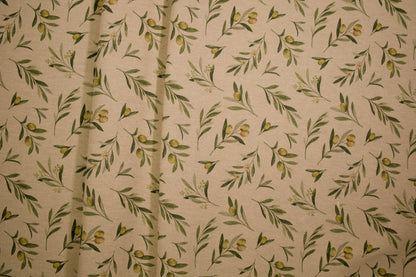 Baumwollmischgewebe mit Olivenzweigen auf naturfarbenem Grund
