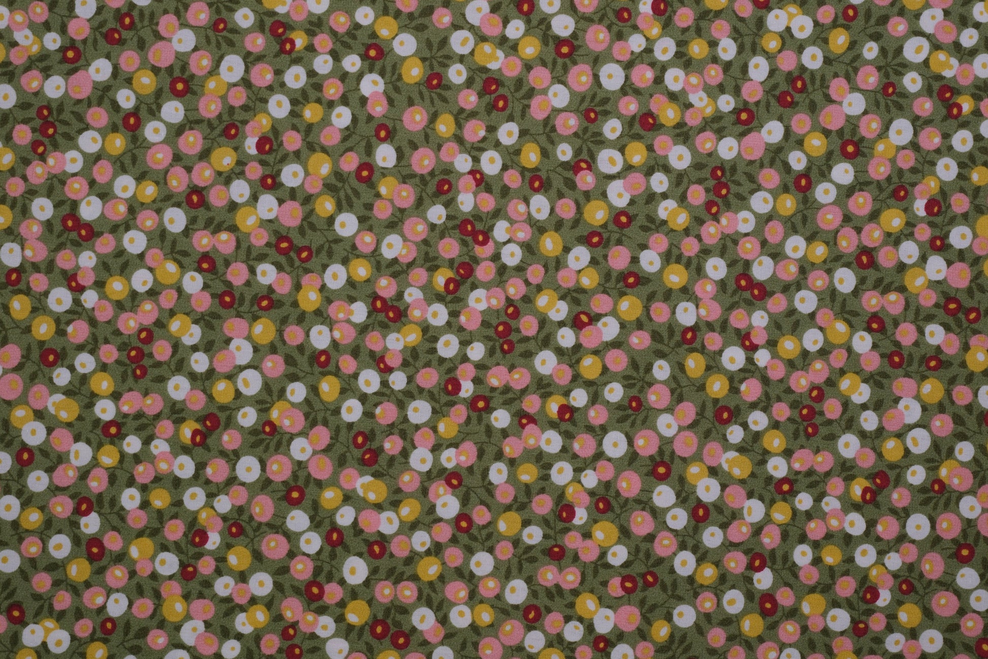 Baumwollstoff Ditsy-Blumen Oliv Bunt – Nahaufnahme des Musters metrware