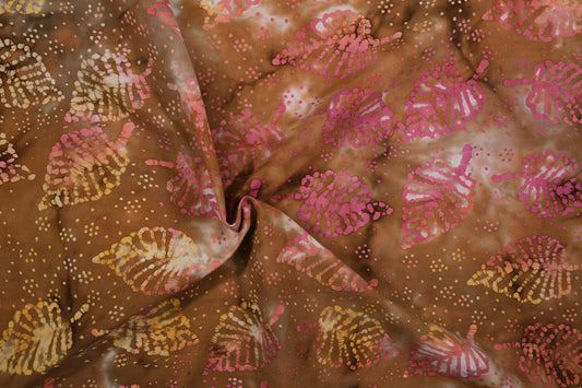 Batikstoff Pink Braun – abstrakter Batikdruck auf Baumwolle