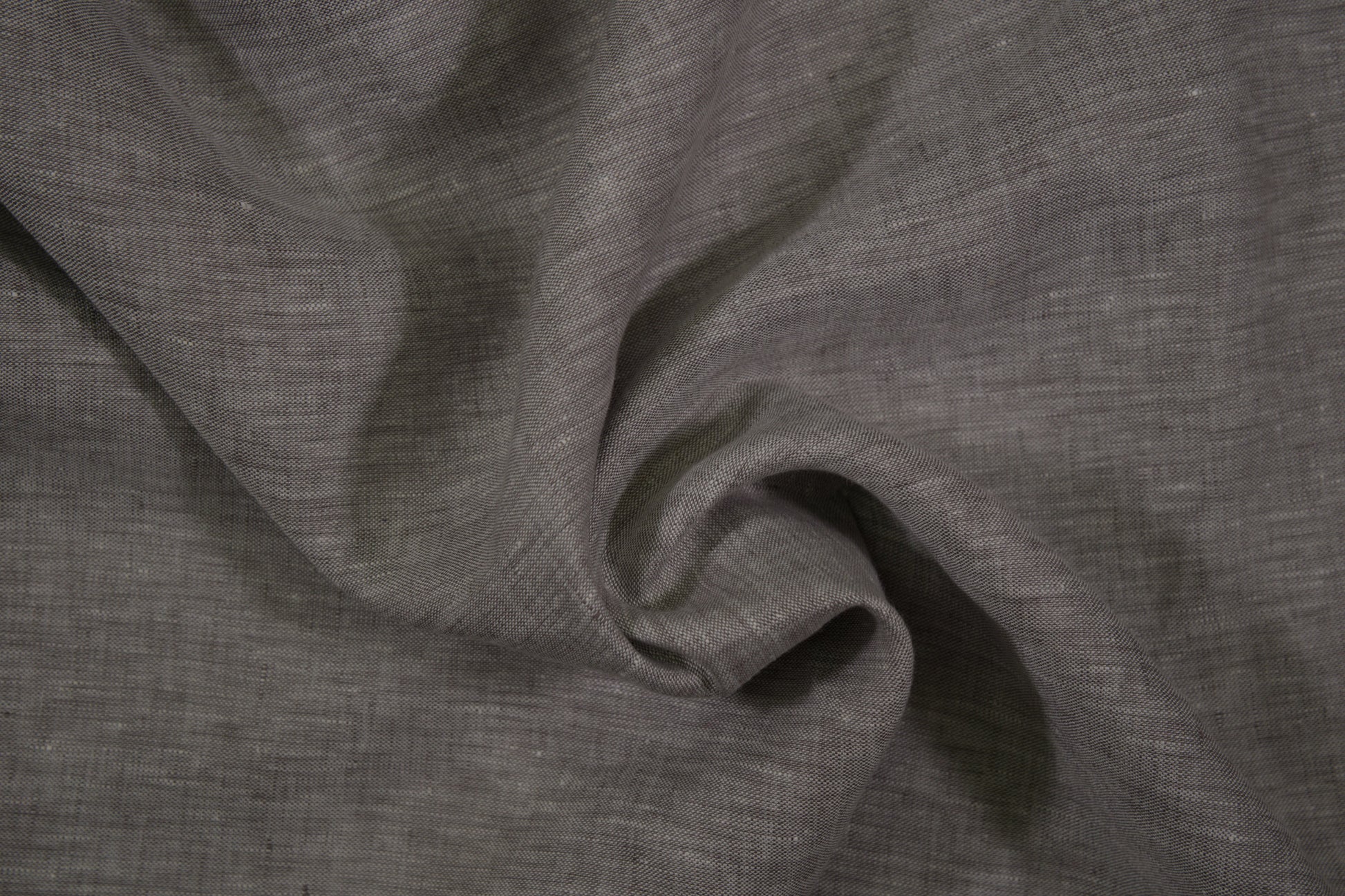 100% Leinen Stoff in Grau – natürliche Struktur in Nahaufnahme