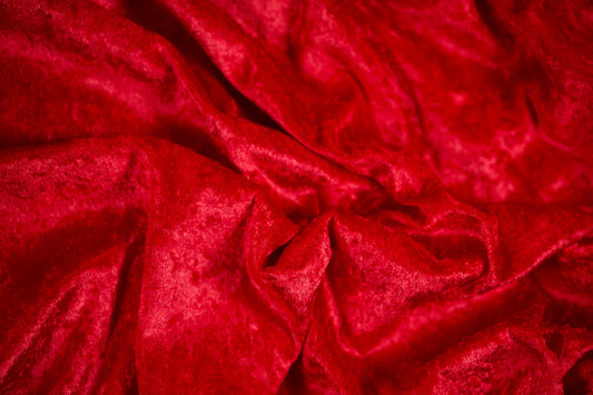 Roter Pannesamt Stoff mit Glanz – perfekt für Fasching und Bühne