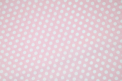 Zartrosafarbener Punktestoff – ideal für Babykleidung und Accessoires