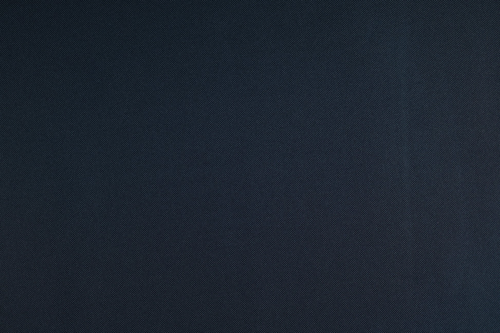Marineblauer Outdoorstoff – wasserdicht & strapazierfähig