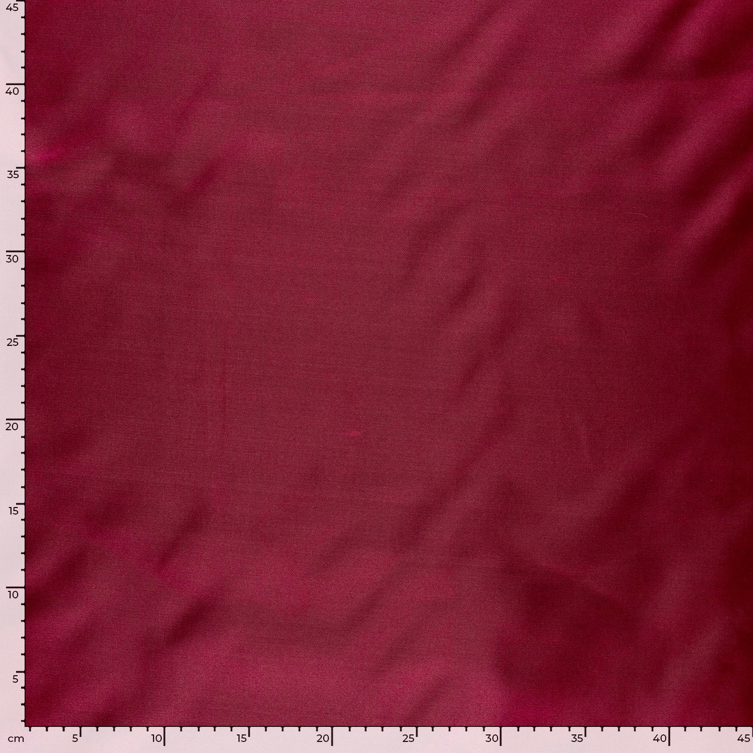 Satin Stoff Bordeauxrot – Nahaufnahme